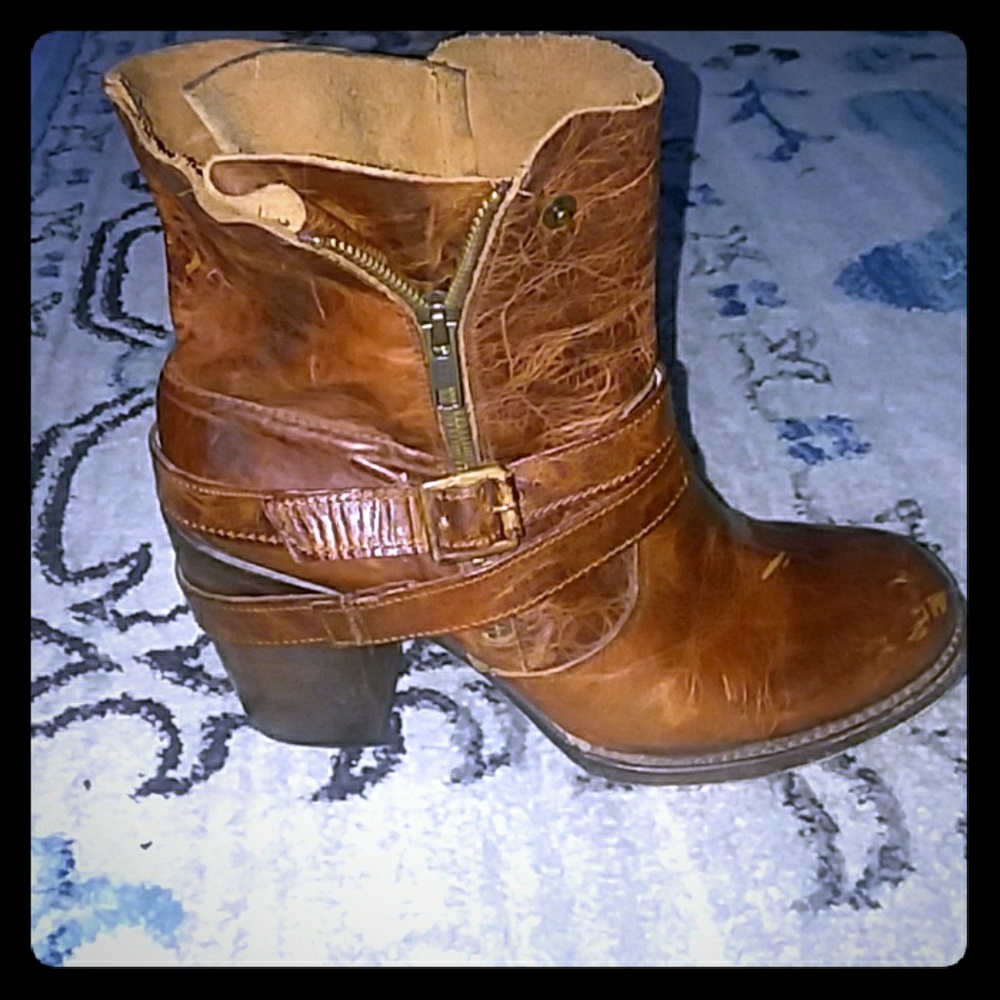 Free bird boots